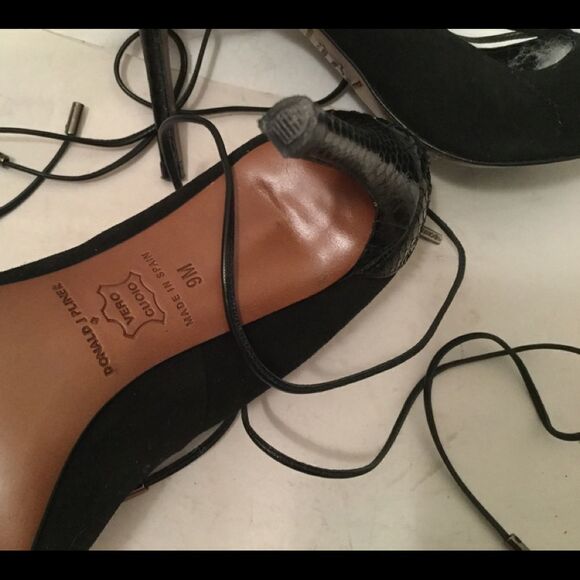 Donald J Pliner Lace Up Heels sz 9 Pella Black - Picture 7 of 13